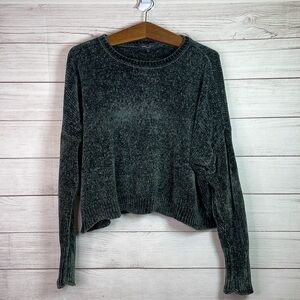 Women’s Romeo & Juliet Cropped Crewneck